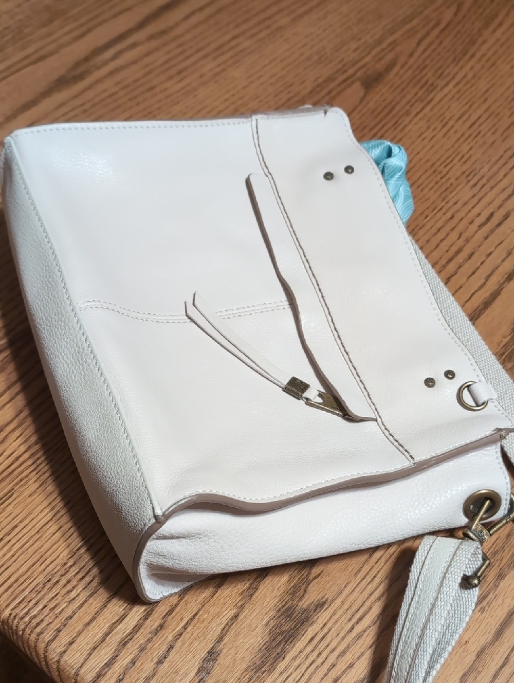 The Sak Off White Bone Leather Shoulder Bag Crossbody - Excellent Condition.